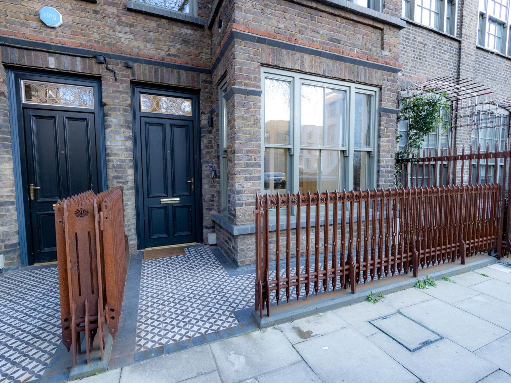Modern Deluxe Five Bedroom House Near Chalk Farm Station By Belvilla London Exteriör bild