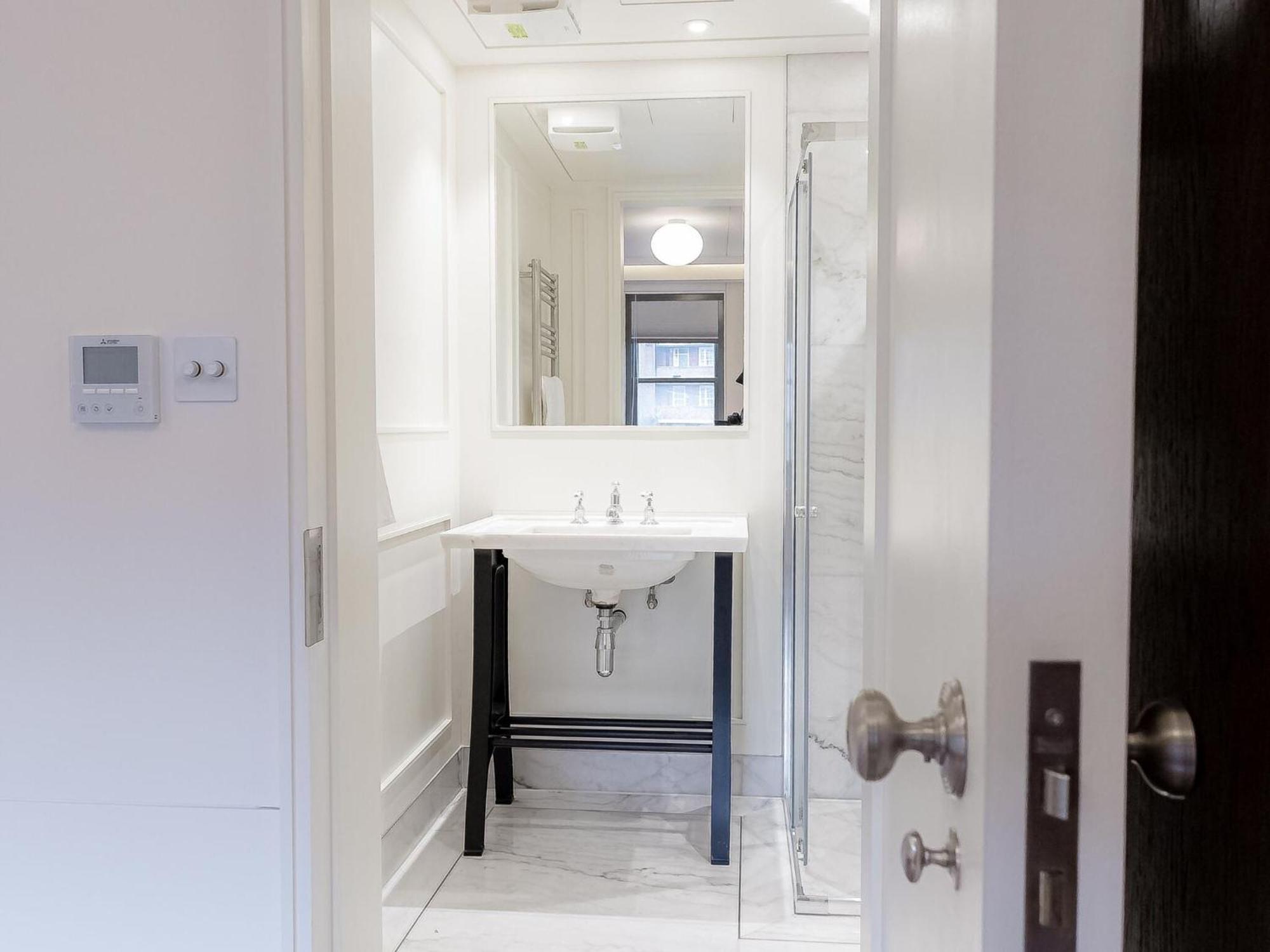 Modern Deluxe Five Bedroom House Near Chalk Farm Station By Belvilla London Exteriör bild