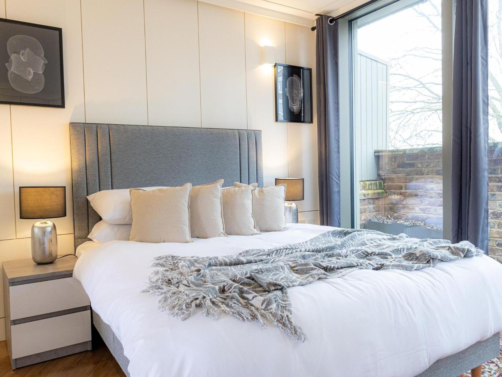 Modern Deluxe Five Bedroom House Near Chalk Farm Station By Belvilla London Exteriör bild