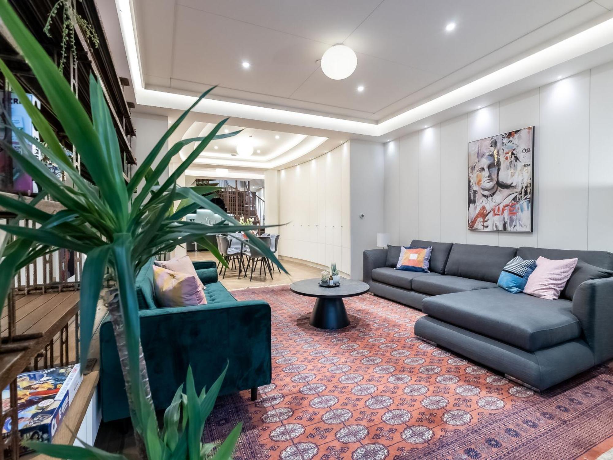 Modern Deluxe Five Bedroom House Near Chalk Farm Station By Belvilla London Exteriör bild